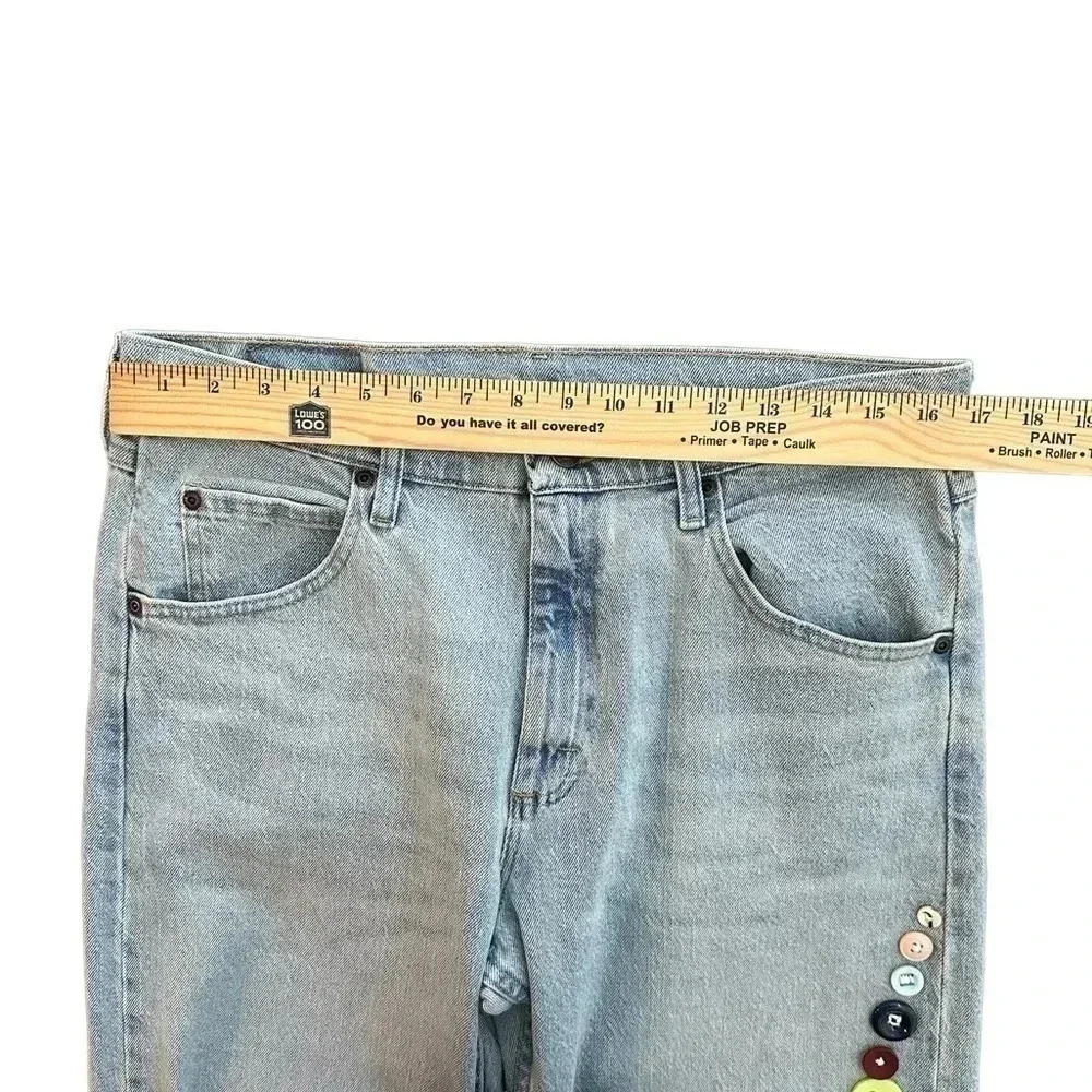 Wrangler Jeans Unique With Buttons Women’s Size 33x32 - Picture 6 of 9
